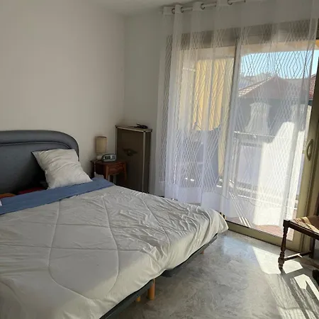 Location, Terrace, 2 Bedrooms