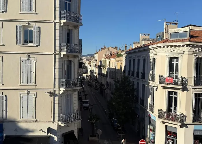 Location, Terrace, 2 Bedrooms * Cannes