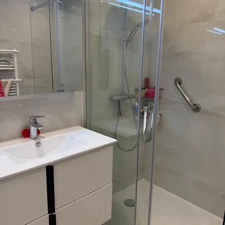 Daire Location, Terrace, 2 Bedrooms Cannes